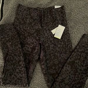 Old Navy Active leggings size L